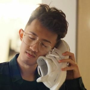 Meet your Posher, Leon